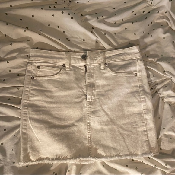 American Eagle White Jean Skirt - Picture 3 of 3
